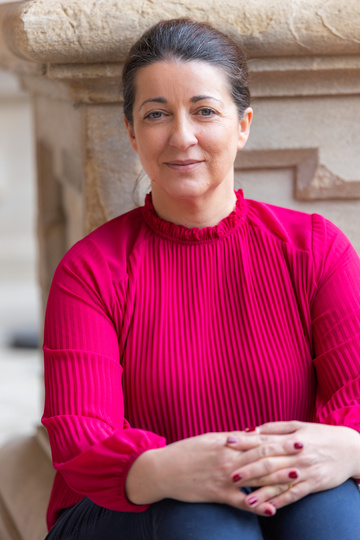 Integrative Counsellor & Psychotherapist - Chobham - Nadia Integrative Counsellor & Psychotherapist - Chobham - Nadia